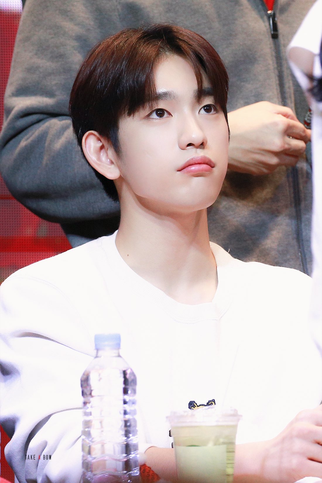 DzcHoHcV4AE_T68.jpg:orig