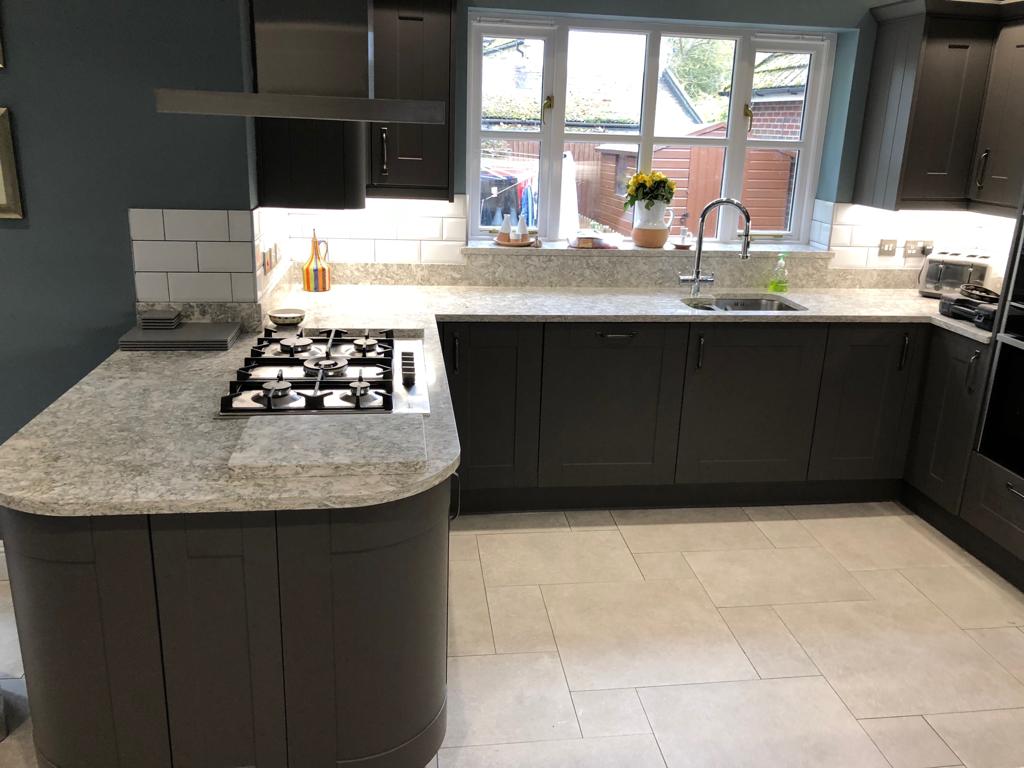 Dorewardgranite's tweet photo. The stunning Cambria Berwyn. This installation in Essex consisted of worktops and backsplash. A super hardwearing surface. #quartz #granite #quartzite #kitchens #bathrooms #interiorstyling #kitchendesign #vocking #essex https://t.co/7w0D3gkkQ0
