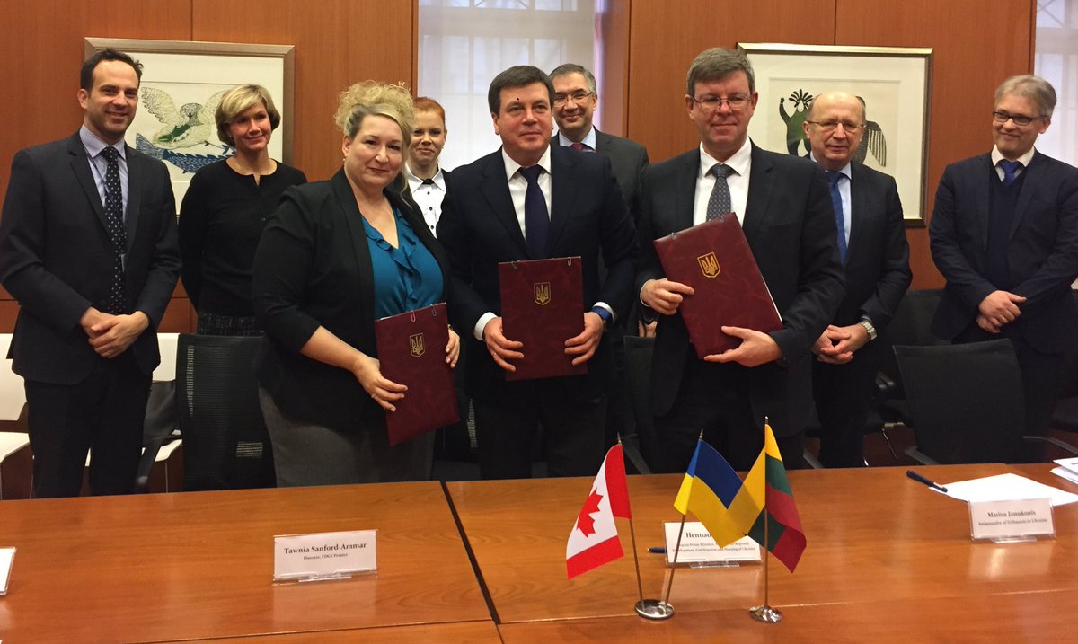 kmorcos_'s tweet photo. Pleased to announce trilateral coop bet #Canada-#Ukraine-#Lithuania to improve public investment mgt capacity in regions. Lithuania’s past experience in this field is highly relevant and will go a long way to help Ukraine as it develops its local infrastructure. @EDGEProjectUkr https://t.co/ZeyQIYYFRr