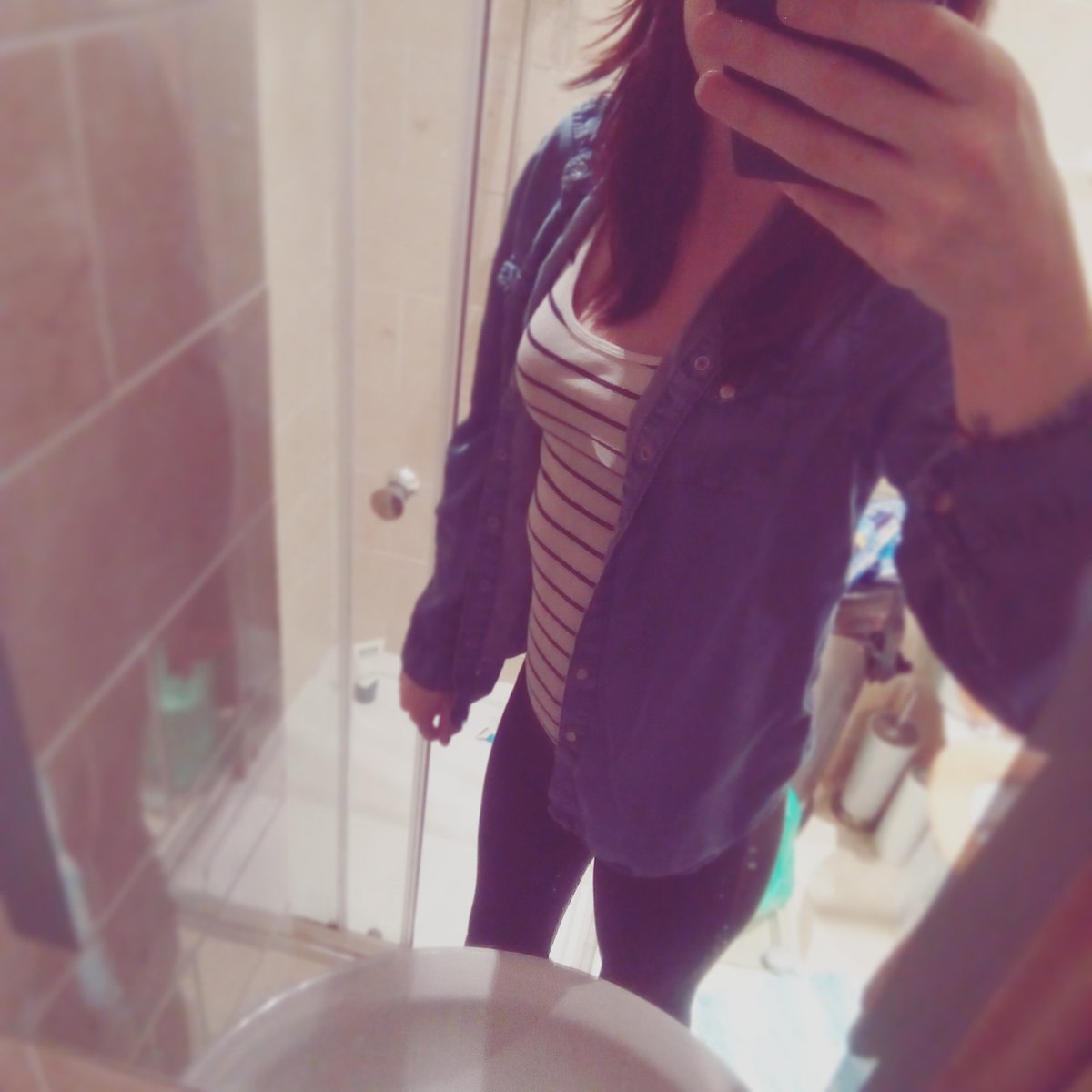 stanley_lucy's tweet photo. My body is getting to where I want it to be #body #bodygoals #mybodyisgettingwhereiwantittobe #happygirlie #weight #gain #gainingtime #timetogetmyperfectbody #hardworkisneeded #nopainnogain #pileonthepounds #feelingdetermined #determination #choker #myweightgainjouney https://t.co/8PtxY2Ogag