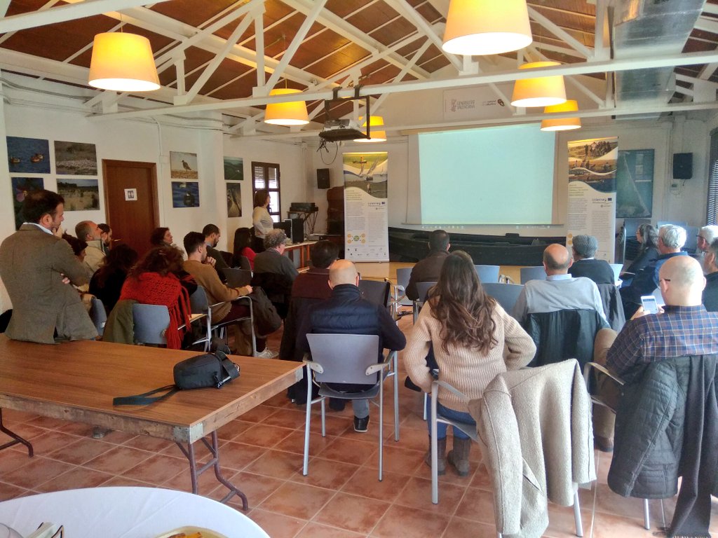 Avanzamos en el proceso de participación en l'#Albufera con el proyecto #WETNET <a href="/wetnetmed/">WETNETMED</a> con la experiencia de <a href="/GGusmaroli/">Giancarlo Gusmaroli</a> de <a href="/CIRFcommunity/">CIRF</a> e Inma Guerrero de <a href="/FAMPcomunica/">FAMP Comunicación</a>. Un placer contar con tantos interlocutores en el público imprescindibles como muestra de gobernanza