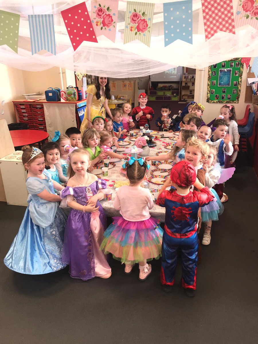 INACTIVEStAl's tweet photo. Nursery's Fairytale Tea Party @Talk4Writing #promotinglanguage #magicalexperience https://t.co/eZ9Gffxp7a