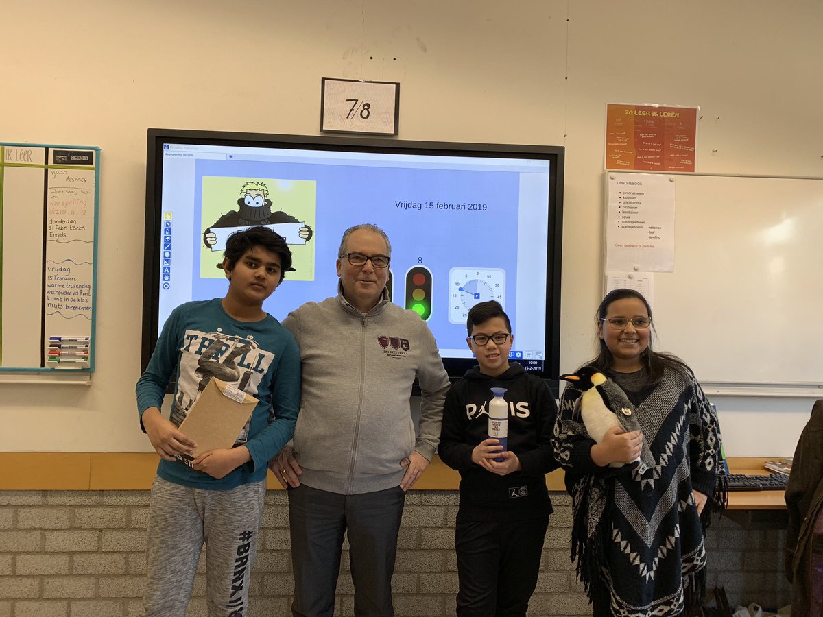 Vanmorgen tijdens de warme truien dag een klimaat-quiz gedaan met groep 7 en 8 van De Tweemaster te Goes. Een super enthousiaste groep leerlingen. En dan natuurlijk op de foto met de 3 prijswinnaars.