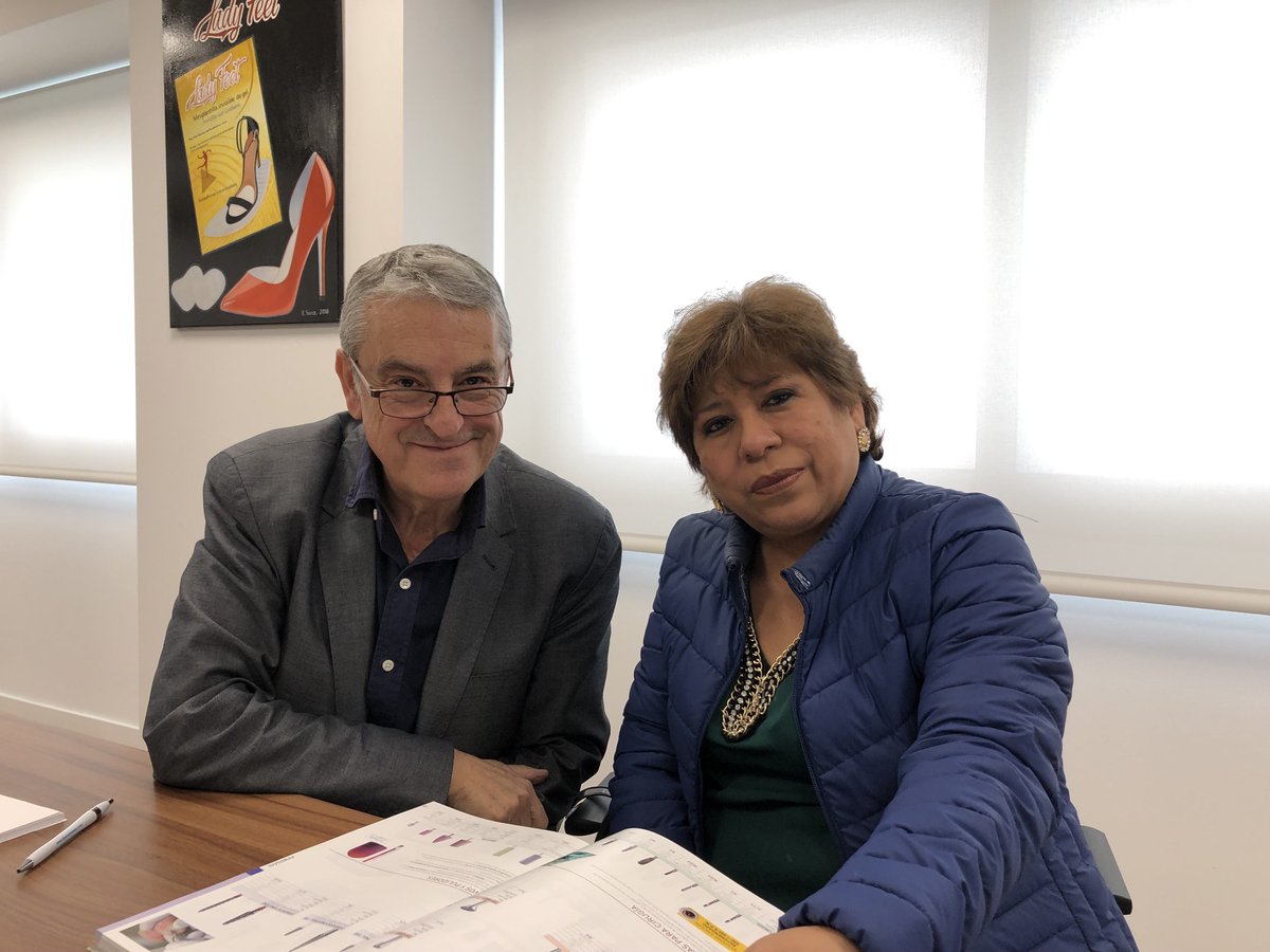 PHerbitas's tweet photo. Para Laboratorios Herbitas ha sido un honor y un placer recibir en nuestras instalaciones la visita de la Licenciada Dª Cecilia Cárdenas, Directora de la prestigiosa Escuela SER-SALUD de Lima, junto con su esposo Raúl.
#Herbitas #Formación #Podología https://t.co/jvCDuRek4g