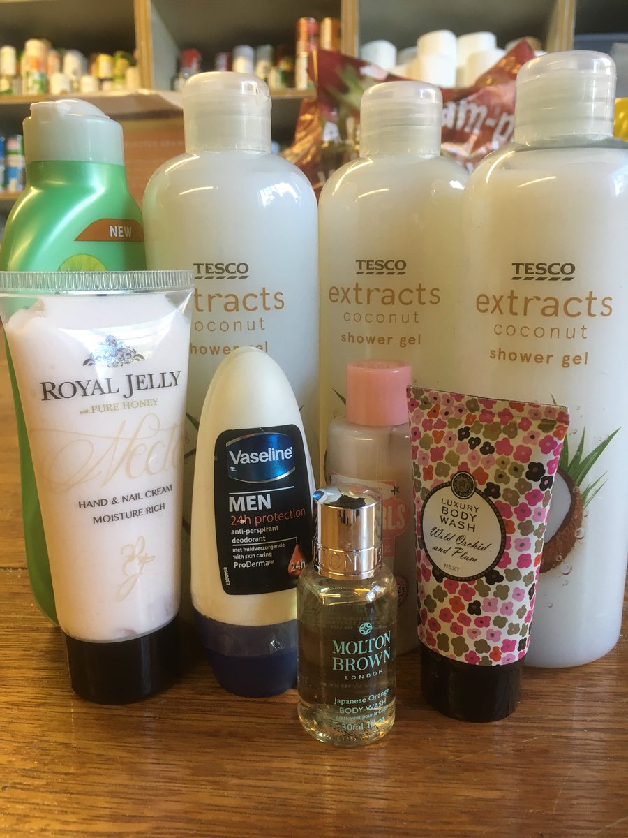 ArenaCommunity's tweet photo. Our shower room is now open! It is available Monday and Thursday 11am-2pm at the Community Hub on Belfield Street, Ilkeston. Toiletries, towels and clean clothes are provided if necessary. Just pop in and speak to a member of staff #foodbank #community #homelessness #derbyshire https://t.co/tLYG4CTsCN