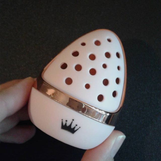 Mariflo_potis's tweet photo. Por fin en casa!! He tardado en hacerme con ella porque estaba agotada pero ya esta de vuelta!! Por 1,99€?.....Sin dudarlo! 👏😉 La compré en @pprimor !
#sxsw #youaretheprincess #marblesponge #compraprimorosa #haul https://t.co/Na6kiksJvo