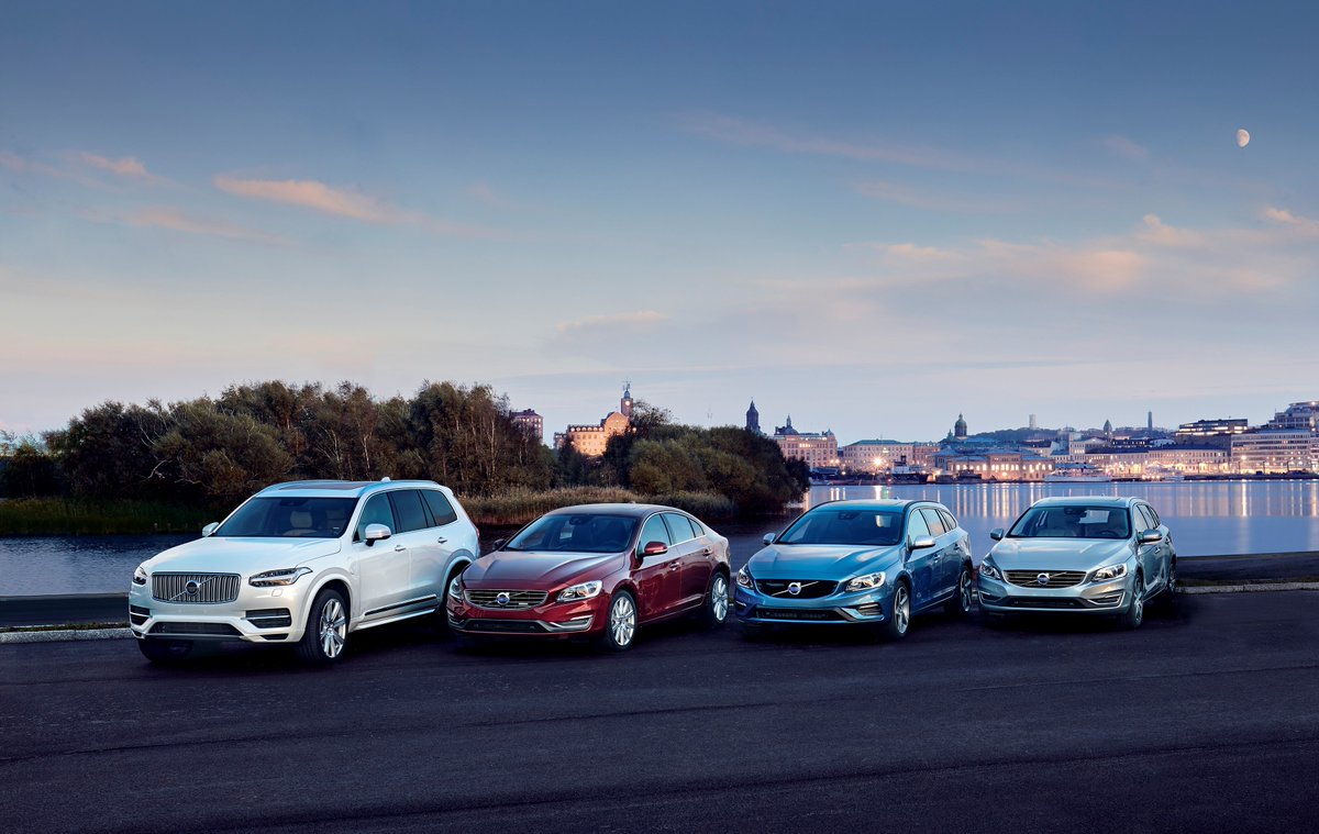 Kitchen8tweets's tweet photo. We like BOLD statements like the one from Volvo @volvocars: “Every Volvo, an Electric Volvo”. Their launch begins this year by having all new cars sold with an electric motor, with the ambition to sell one million electric cars by 2025.  
#insight #innovation #WeDesignVolvo https://t.co/68rbLQnA2Y