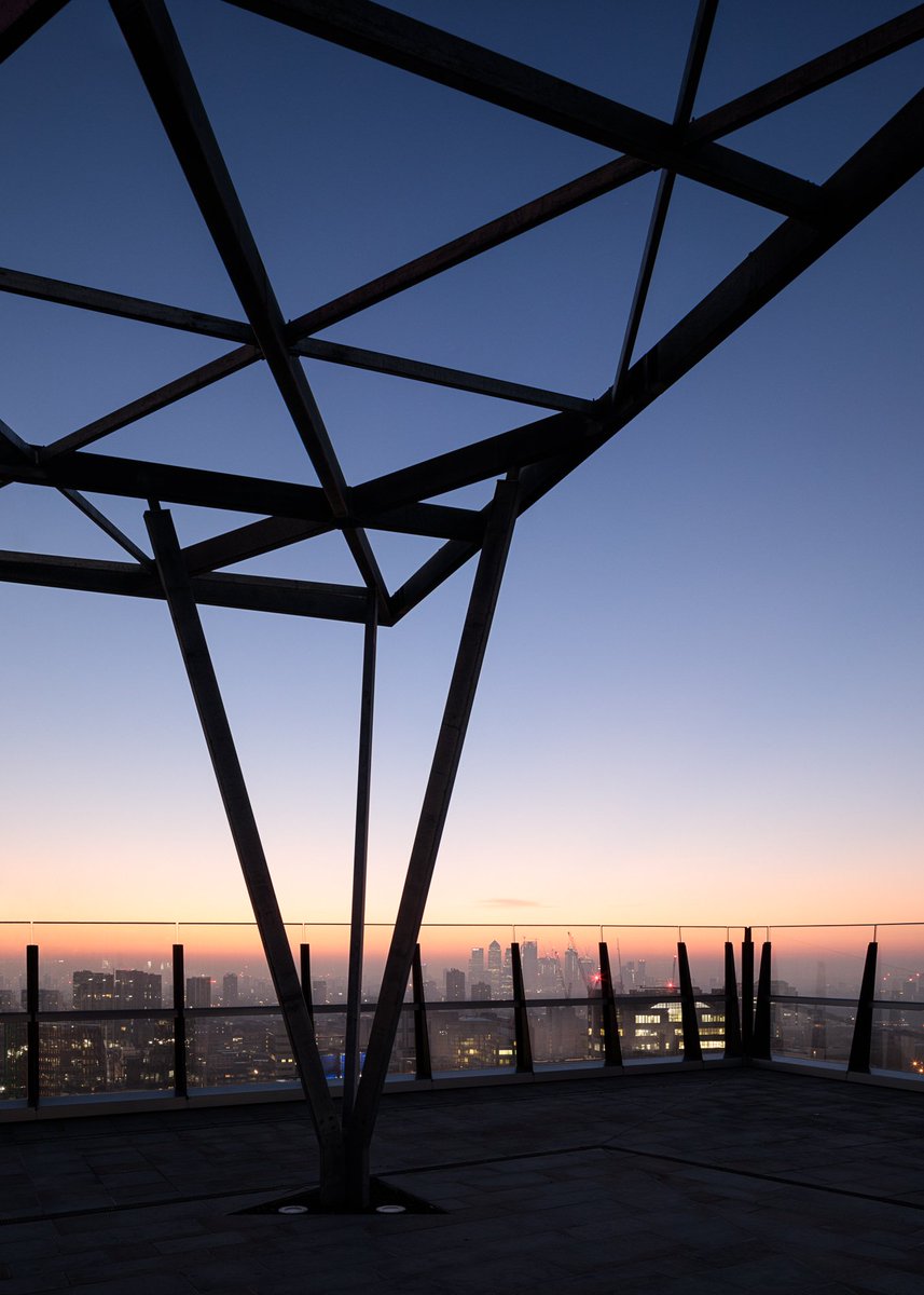 thecityofldn's tweet photo. The City of London's largest #rooftop public space launched today! Enjoy spectacular 360 views of London, 15-storeys up at 'The Garden at 120'. Mon-Fri 10am-6.30pm and until 5pm on weekends. Visit https://t.co/XhEgaeQy3J #roofgarden #viewsoflondon #skyline #city https://t.co/5yCKAIxoer