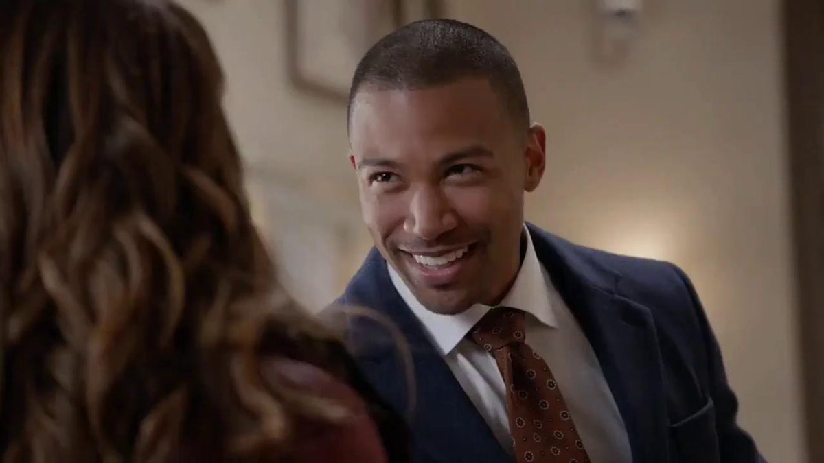 cmdbra's tweet photo. 📸| Charles como Blair Williams no episódio 6x14 de Chicago P.D que foi ao ar dia 13/02 https://t.co/emeNVbDpgX