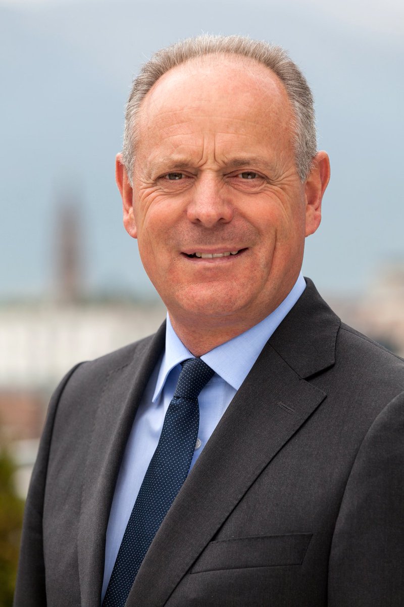 S_Bauernbund's tweet photo. Ausländische Kennzeichen: Auch Landwirtschaft ist betroffen. SBB-Obmann Tiefenthaler: Bauern und Arbeiter aus dem Ausland sind verunsichert. Es braucht Klarheit, sonst bleiben Arbeitskräfte zu Hause.  @RaiSuedtirol   @TagblattD @Tageszeitung1 https://t.co/8ljAWK9hHw