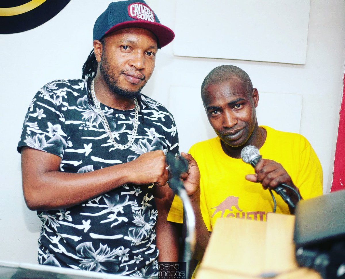 Ka-afte kamejipa ndani ya show yako ya power #Goteana na mabazenga @DjBlingGhetto &amp; <a href="/ABonokoDeh/">Safara safara fundition</a>

Form ni #Dancehall #FanFriday