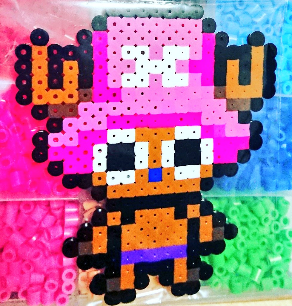 Lua 元るのん っ 作品垢 Di Twitter こんばんわ W و و 喉が痛い 今日も作ったよおー パーラービーズ で アイロンビーズ の チョッパー を作ってみた ハンドメイド好きさんと繋がりたい アイロンビーズ図案