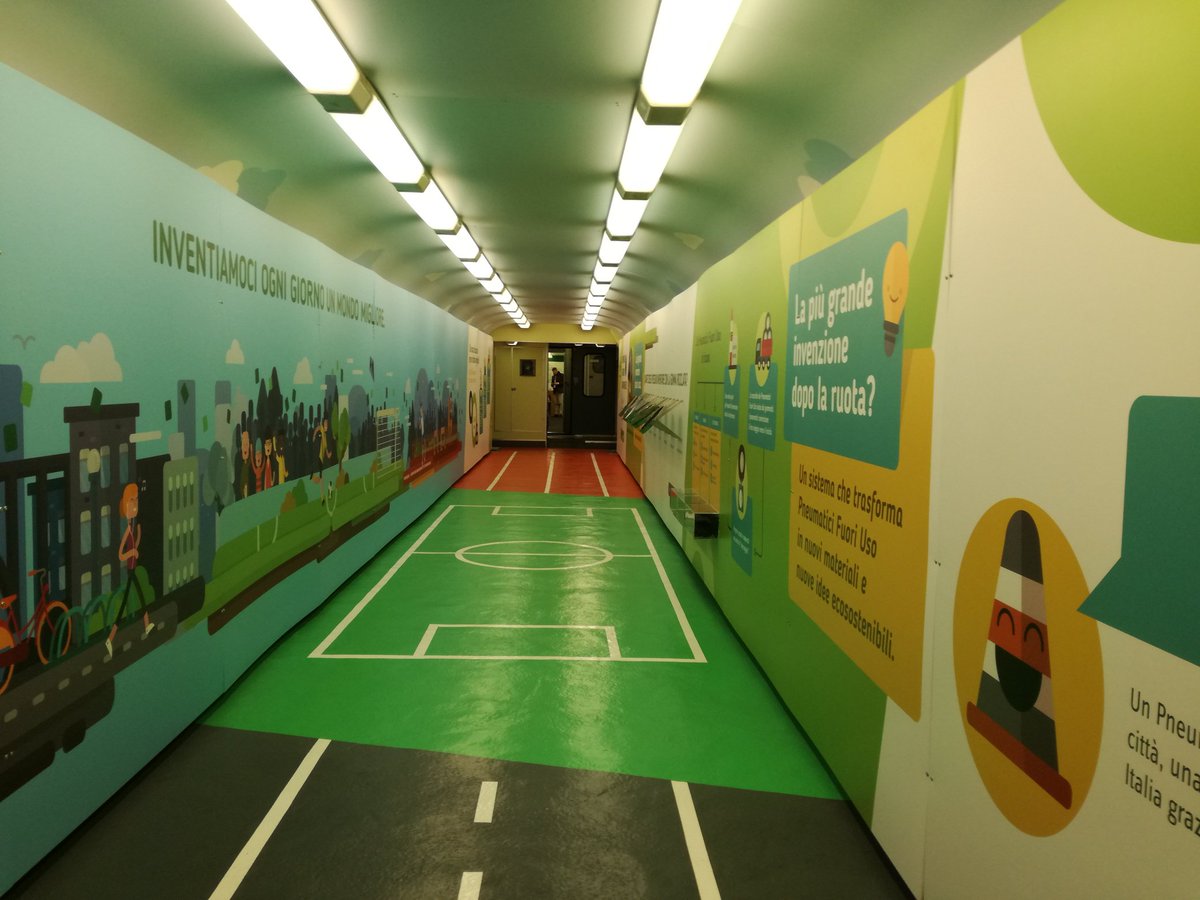 fsitaliane's tweet image. Nella 3° e 4°carrozza sarà presentata l'importanza del riciclo e dello #sharingmobility. Come ogni anno saranno ospitate conferenze, dibattiti e laboratori per riflettere sulle buone pratiche di condivisione della #mobilità. #TrenoVerde #15Febbraio