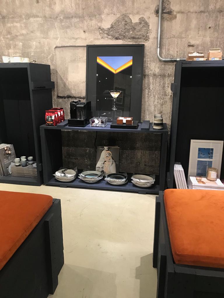 AckelAlexandre's tweet image. Fico muito feliz de ajudar a compor esse espaço inovador e de muito bom gosto. E não param de brotar ideias para a próxima oportunidade.
#artcurators #curadoriadearte  #artedecor #quadrosdecorativos #quadros #quadrosdedecoração #designdeinteriores #decoração #decor