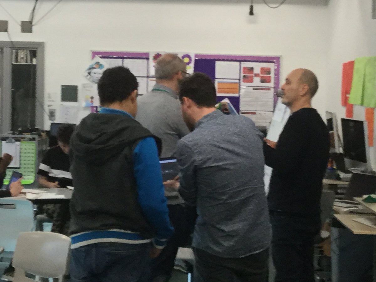 app_tapp's tweet photo. a big team effort today to create this app from everyone in the office @DA_Mcr #teamwork #blogging #researchers #appdevelopment #appdesign https://t.co/OuGdYvgNH9