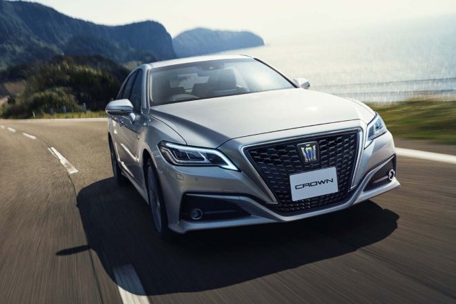 個性的な車を偏見で紹介するbot tweet media