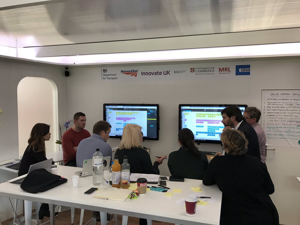 LBSInnovateHub's tweet photo. CCTV with ML and AI analytics a hot topic, enhancing station operation around customer comfort. https://t.co/cQ5uYP70au
