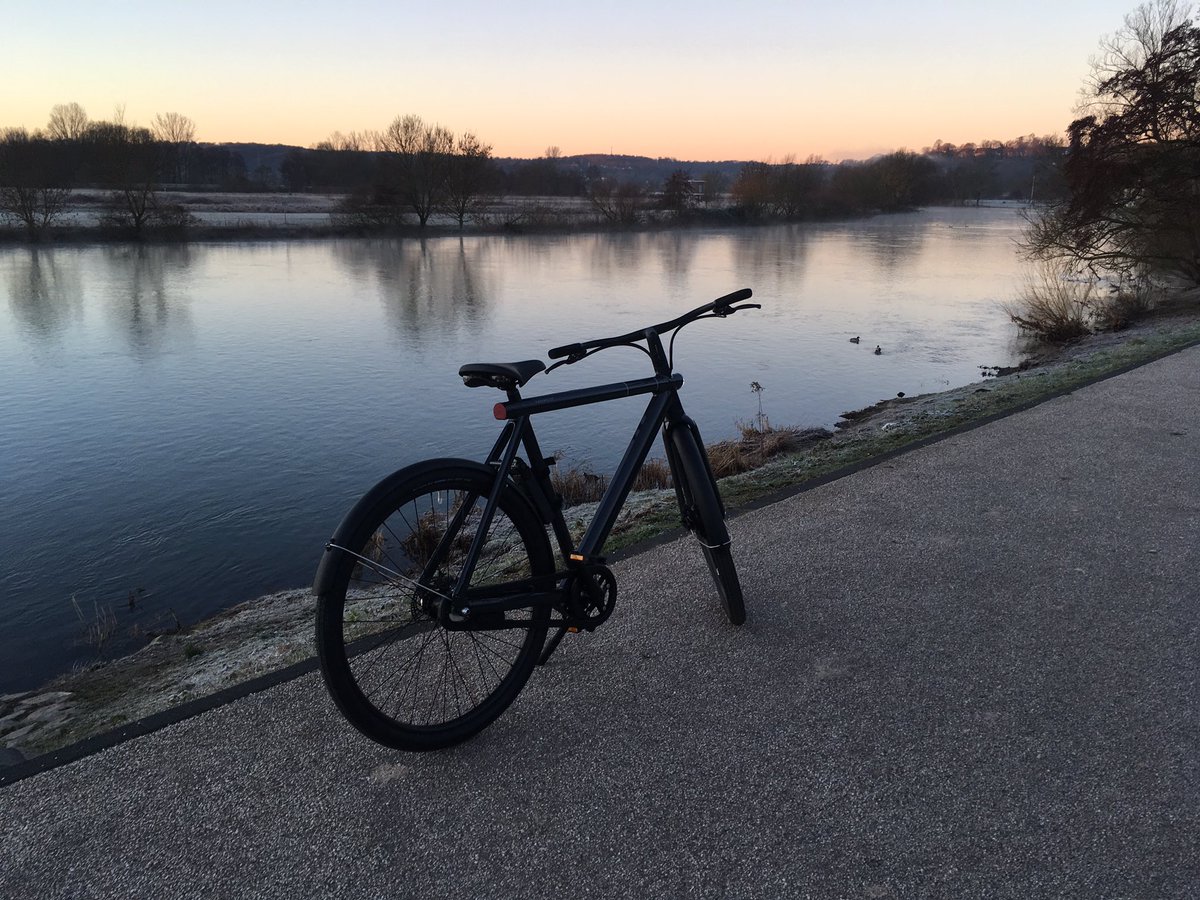 michael_hasel's tweet photo. First ride with my brandnew #vanmoof #electrifiedS2 this morning 😊 it‘s magical 😊 https://t.co/YVzUoX0ObM