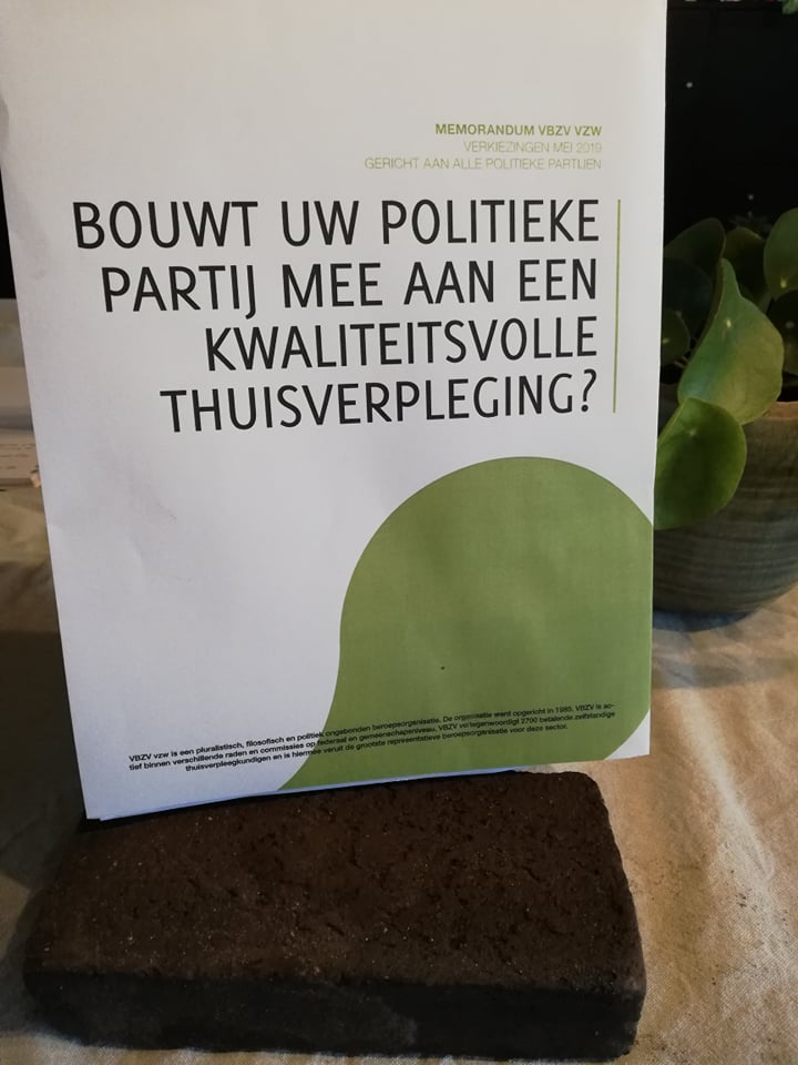 VBZV_'s tweet photo. Naar aanleiding van de verkiezingen in mei 2019 schreef VBZV een memorandum.  De #zelfstandigethuisverpleegkundigen hun zorgen en noden werden omgezet in actiepunten. De bouwstenen voor kwaliteitsvolle #thuisverpleging.  Lees het memorandum hier: https://t.co/uozZUdgBw9 #benurse https://t.co/FXHlEqAMmi