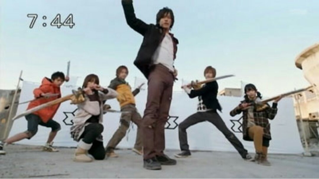 ゼロking シンケンレッド 志葉丈瑠 同じくブルー 池波流ノ介 同じくピンク 白石茉子 同じくグリーン 谷千明 同じくイエロー 花織ことは 同じくゴールド 梅盛源太 天下御免の侍戦隊 シンケンジャー 参る