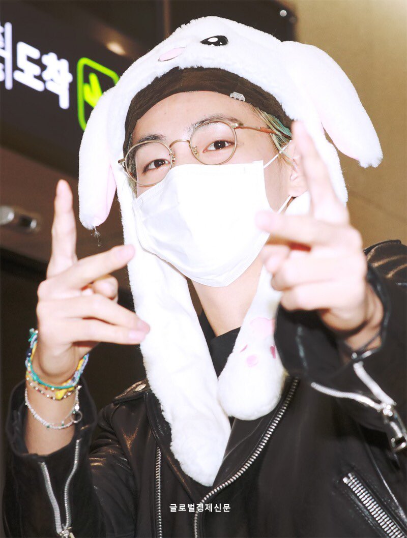 190215
—
✈️JPN 

#방탄소년단 #뷔 #방탄소년단뷔 #태형 #BTS #V #BTSV #taehyung <a href="/BTS_twt/">방탄소년단</a>