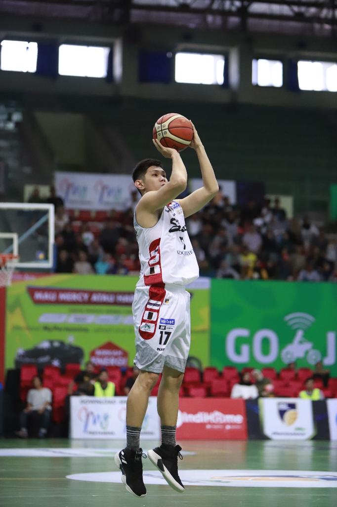 Abraham Grahita 18pts
Savon Goodman 14pts 11reb
Kendal Yancy 13pts 4ast
Mei Joni 13pts

#IBL201819 #UniteForGlory