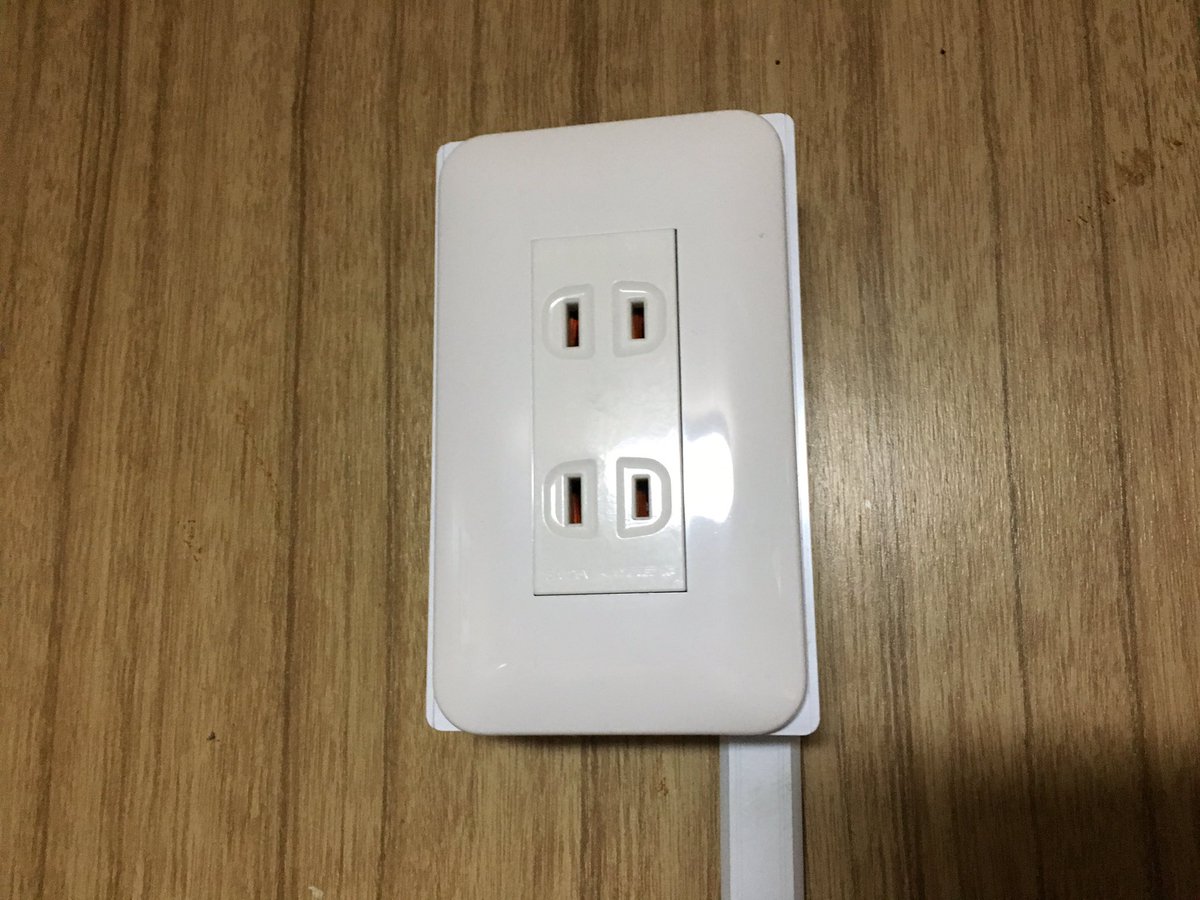 ট ইট র イチロヲ いつも思っていたんだけど 部屋のコンセントが15a 1って足りなくない 前まで賃貸だったから出来なかったけど もう二本15a引いたぞ 自宅もっと工場化委員会