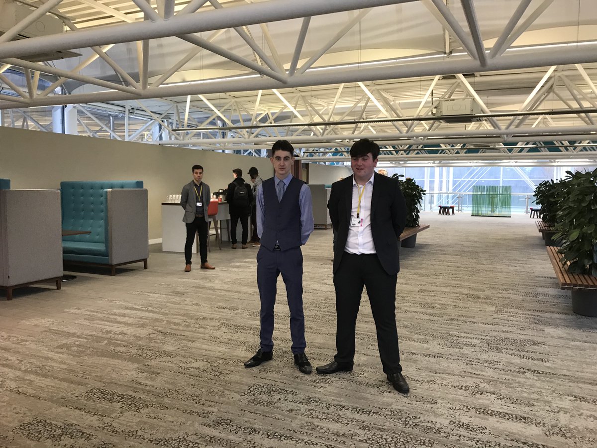 The business students putting their best foot forward at Lakeside this morning delivering customer service at the Live2Lead re-broadcast event <a href="/PotentialiseHub/">Potentialise Hub</a> . Another excellent experience for these rising stars! <a href="/TheAkashRest/">The Akash Restaurant</a> @HighburyCollege @StellaMbubaegbu <a href="/LakesideCampus/">Lakeside North Harbour</a>