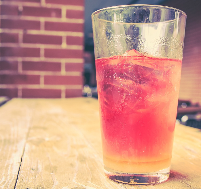 OrankaUK's tweet photo. Yum…delicious #pinklemonade now available in 10 litre boxes and 2 x 5 litre bags for #JuiceCube – it must be time to mix up your flavour variety! #oranka #juices – call us 0330 998 0555 to find out about this and our other flavours https://t.co/xMhPH2fWaK