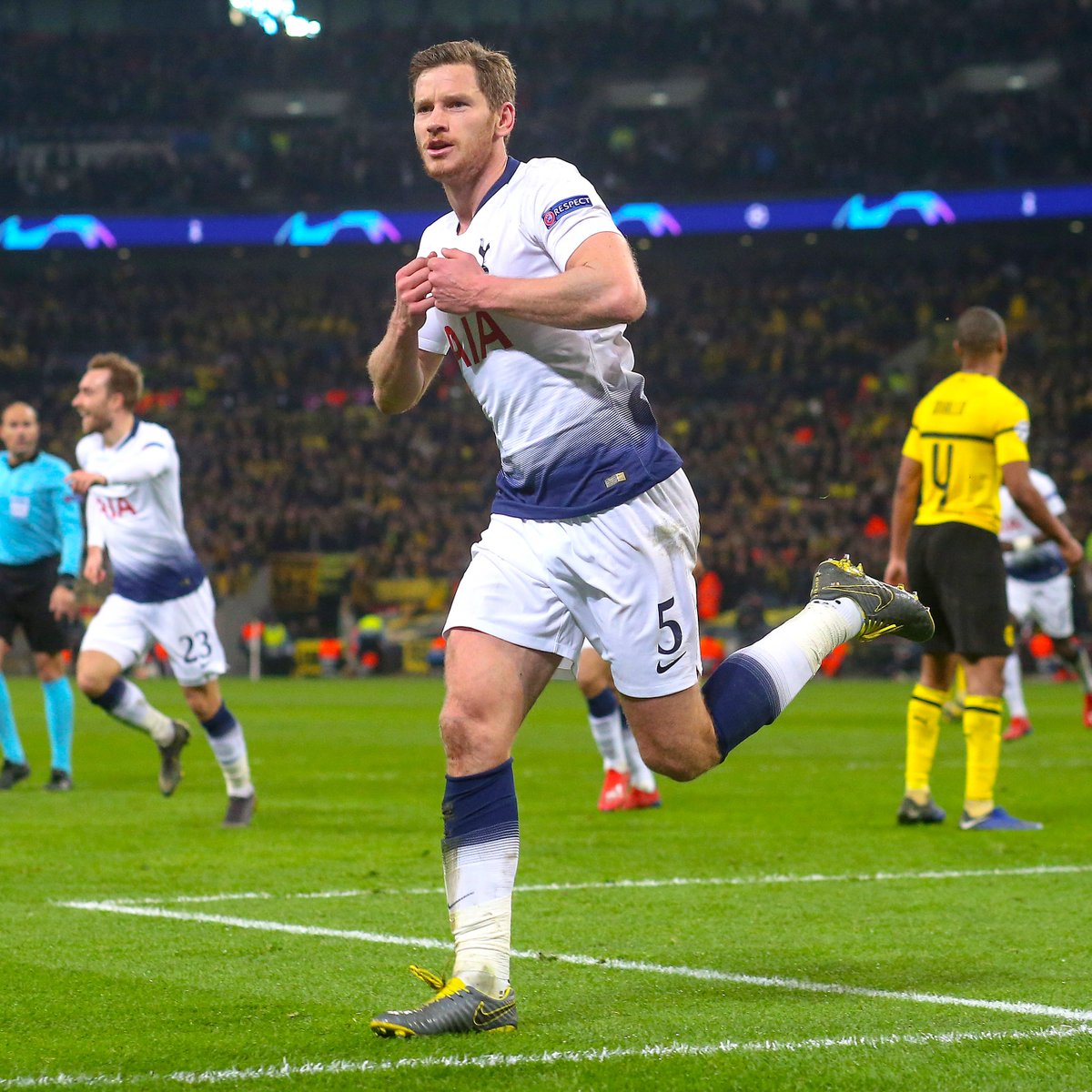 —Goal
—Assist
—Clean Sheet
@JanVertonghen is the #UCL Player of the Week! 💪