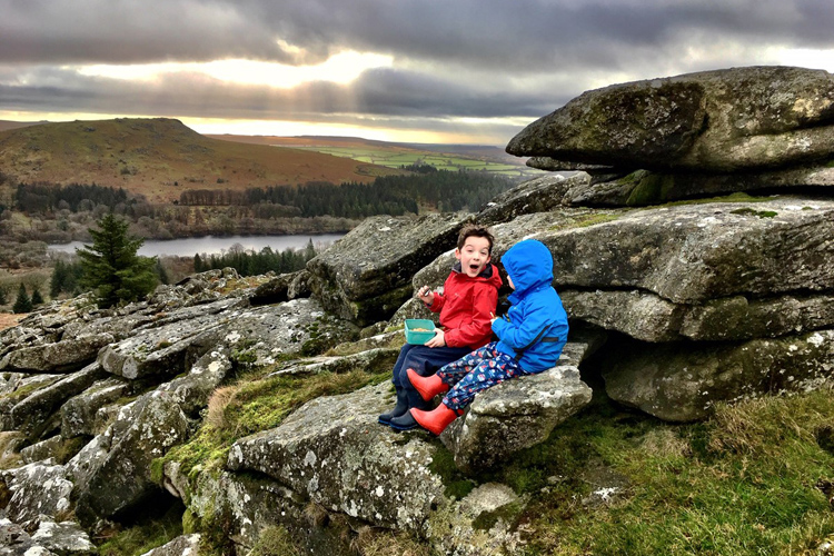 Campaign4Parks's tweet photo. Getting families out into the National Parks can be tricky but the memories are so worth it. Chloe has made a new years resolution to get out into @dartmoornpa more often and it's hard no to see why! We loved this hilarious pic!

https://t.co/E0qnaTtndp https://t.co/dofgLeEY6B