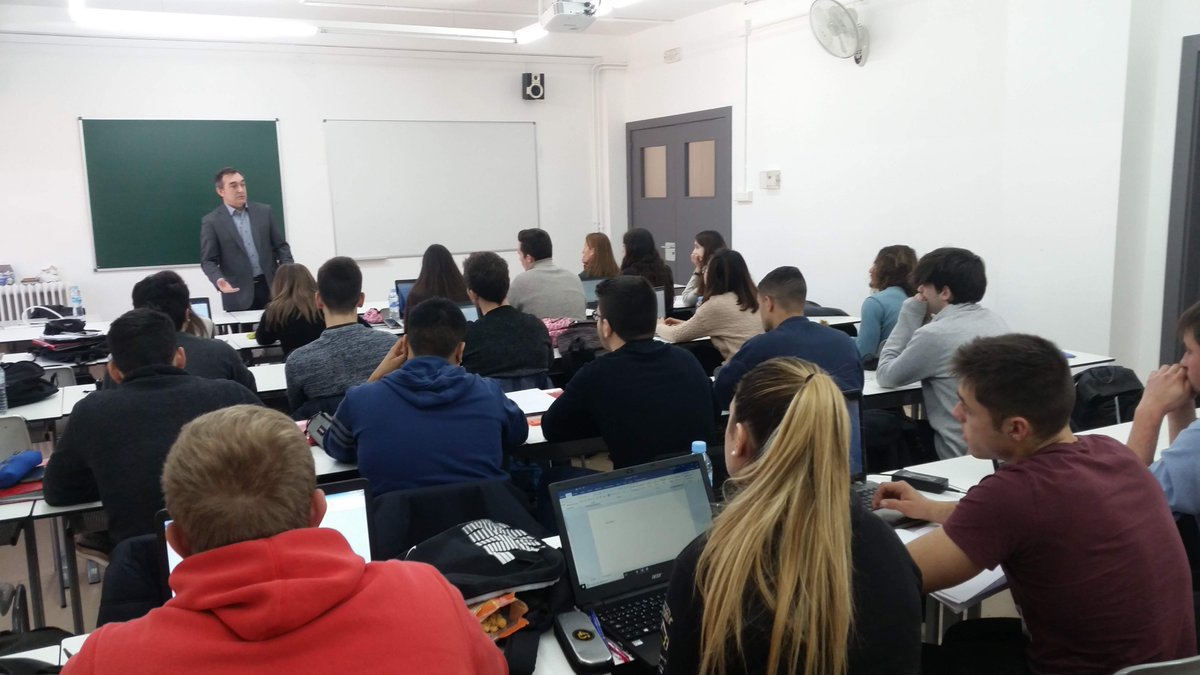 jacorralmarfil's tweet photo. Avui @VitoLeon7 i @rovira_santi,
👩🎓exalumnes d'#UVicADE,
📈emprenedors de Confisergur
i del Club Català de Corredors d'Assegurances,
han compartit la seva experiència amb estudiants de la @UVic_FEC.
Moltes gràcies per la profitosa lliçó empresarial i de vida.👏👏👏
@UVicLife https://t.co/Rj2BIBhZ3Q