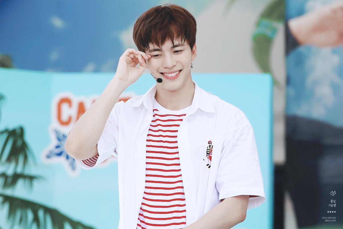 hongbin_SAY's tweet photo. 5주년이 생각보다 짧게 지나가서, 굉장히 빠르게 온 것 같아요. 10주년도 금방 올 거라고 생각이 들어서 10주년 때 재미있게 놉시다. 5주년 축하할 수 있게 해주셔서 감사합니다. https://t.co/LALJPWsrWe