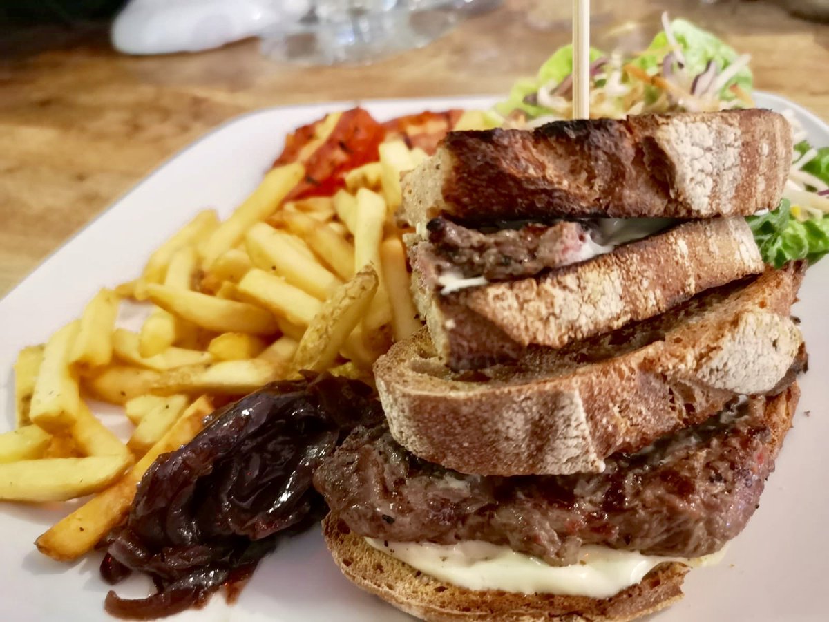 Lunch in Chiswick ⭐️New ⭐️brunch menu today - check out the best steak sandwich ever ...