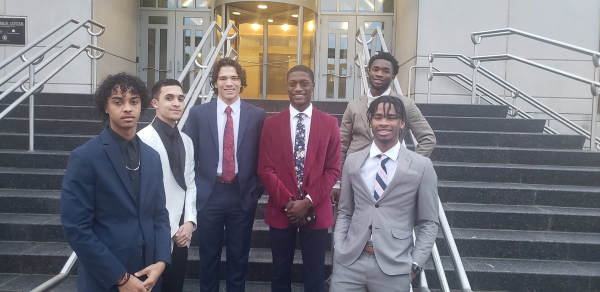 Yonkers MBK and NYS MBK Fellows heading to <a href="/NYSMBK/">New York State MBK</a> Stand and Deliver Conference in Albany NY. 
<a href="/quezada1229/">Dr. Edwin M. Quezada</a> @YonkersMBK <a href="/bostic128/">Dr. Jim Bostic</a> @RevPresidentYPS <a href="/MBK_Alliance/">My Brother's Keeper Alliance</a> <a href="/TheNepp/">Nepperhan Community</a> <a href="/Dr_Connally/">Alexandria Connally</a> <a href="/gjoyner13/">Dr. Gail Joyner</a>