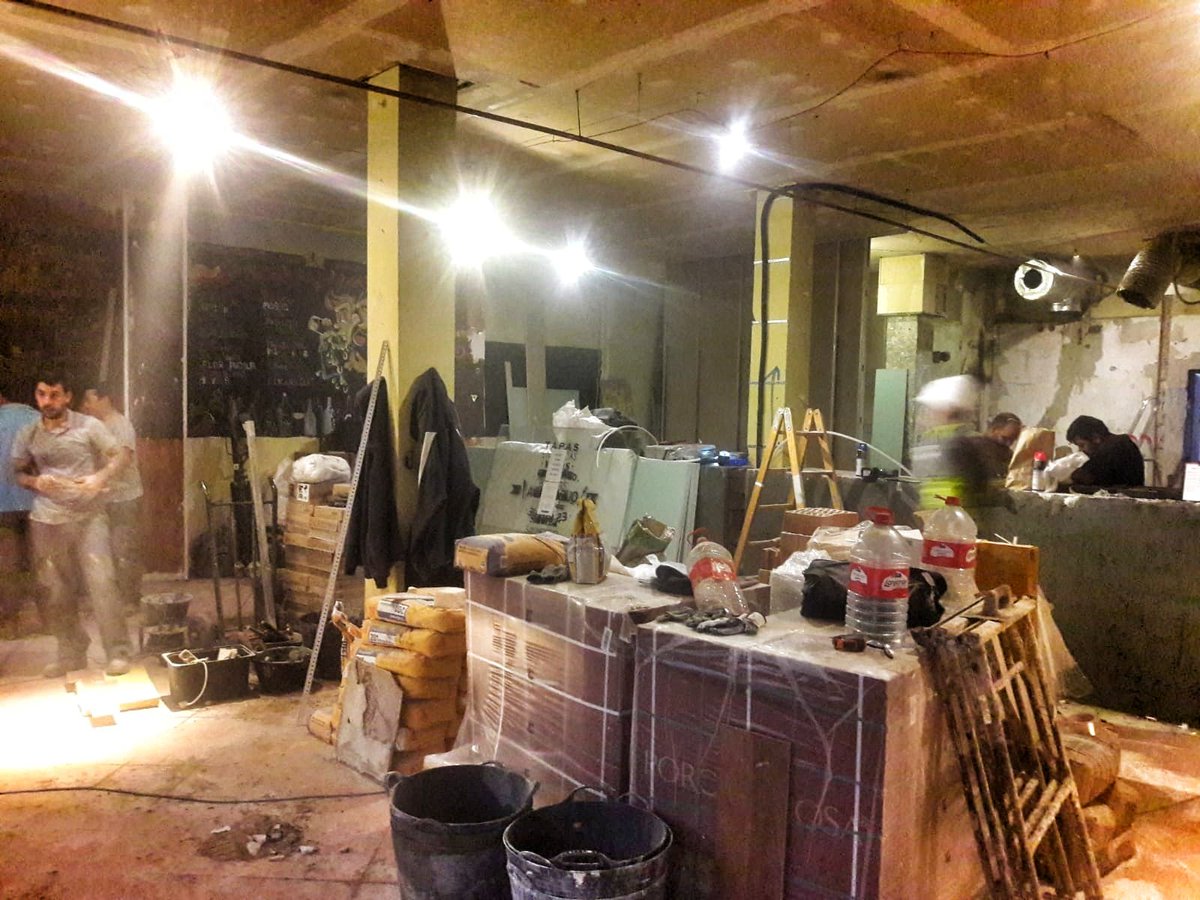 ModoObra's tweet photo. Prometemos dejarlo mejor que estaba 😉 @duotapas

#alameda #Sevillahoy #TDSGastro #TdsActualidad #GastronomiaSevilla #Seville #reformas #restyling #diseño #interiorismo #interiordesign #ModoObra #SameSameButDifferent https://t.co/PNscJ0GC0F