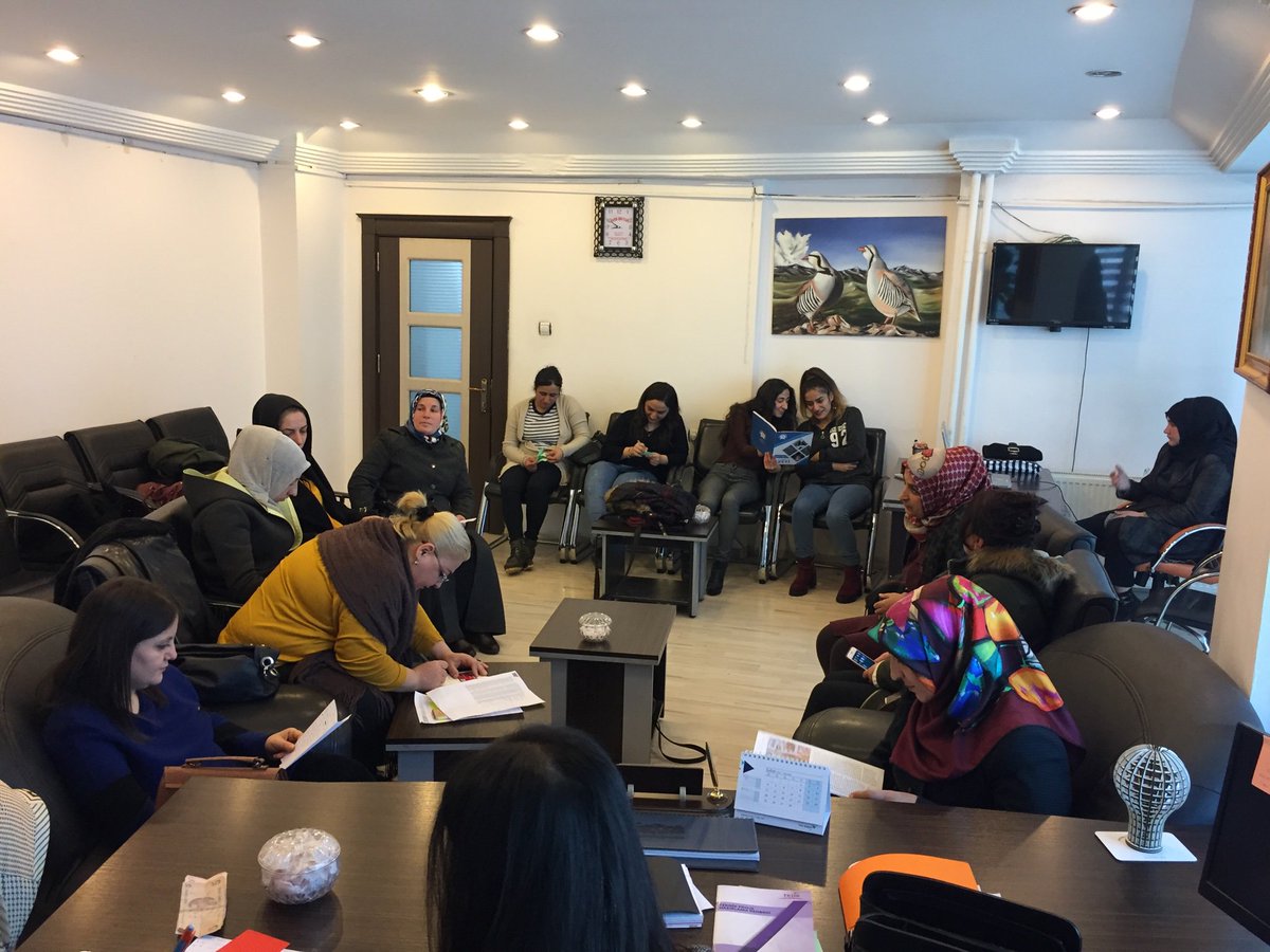 Akkadin_Hakkari's tweet photo. Haftalık yönetim kurulu toplantımızı Kadın Kolları Başkanımız Sn.@MunevverErtus öncülüğünde gerçekleştirdik hayırlara vesile olmasını temenni ediyorum @selvacam @sedagbl @aysgl_ern_ozdmr @neslihan_coskn @jiskenderoglu @DincHusret @Emrullah_Gur @Akparti @AKKADINGM https://t.co/GNsv676eNO