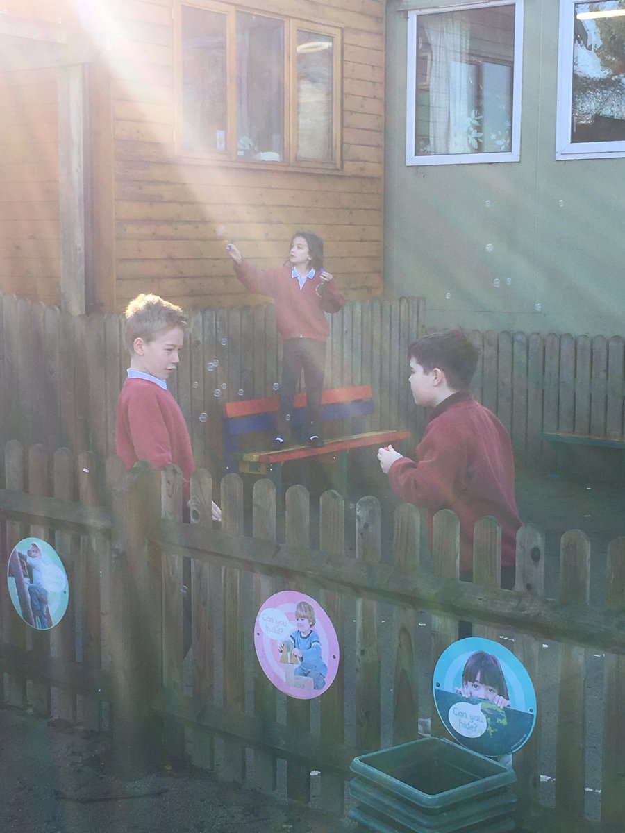 PattishallYear4's tweet photo. Blowing bubbles to raise awareness for Mental Health. Thank you for all your support. We are loving the odd socks!! @TalkOutLoud_ https://t.co/0Nrmi7Vfdv