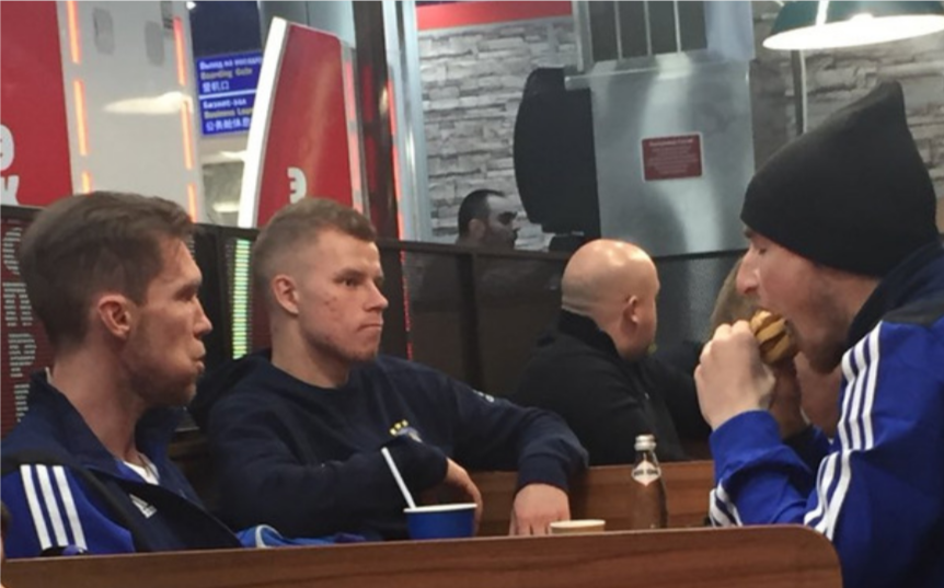Alexander Hleb & the BATE team celebrating their win with a Double Whopper meal at Burger King ๐๐
http://www.sportbible.com/football/funny-bate-borisov-players-continue-celebrations-with-8-am-burger-king-trip-20190215?source=facebookย โฆ