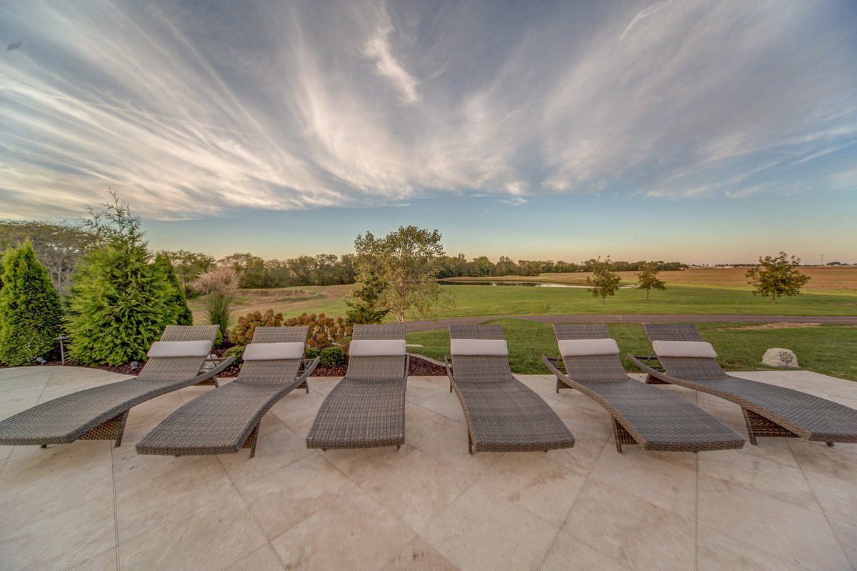 properTpeddler's tweet photo. Warmer days are coming! Who would love to have this to enjoy their summer with? Actually this is the perfect property to enjoy year round - https://t.co/vkBcjCG6St #NashvilleIL #KellerWilliamsMarquee #KWLand #KWLuxury #propertypeddler #RealEstate https://t.co/3tLI2sQ6s5