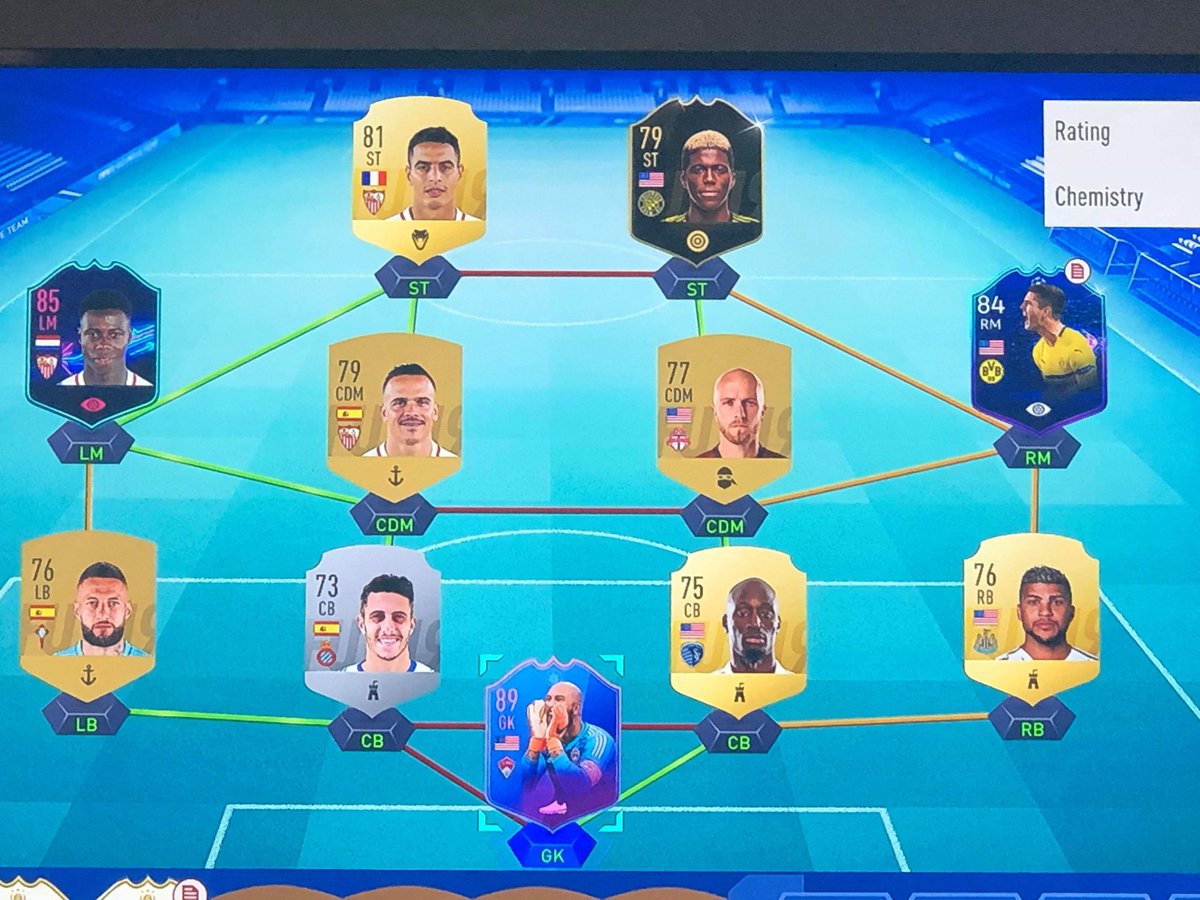 SAF_gg's tweet photo. Our man @connorweldon3 is taking on a challenge....

Below is his team....

How well will he do in weekend league this week?

Get it correct for the chance to win 2,200 FIFA points. Make sure to retweet and follow @connorweldon3

My guess? 19-11 (he ain't that good 😉) https://t.co/QCL4538Tye