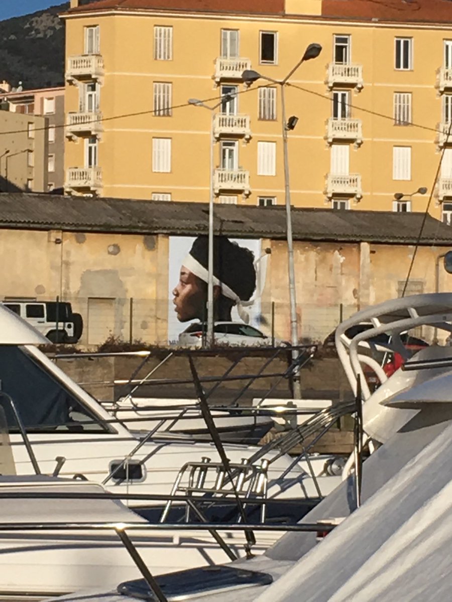 Nebbia_2B's tweet image. #Ajaccio, réalisé par  Marko Deuza, en moins de 48h. #streetart