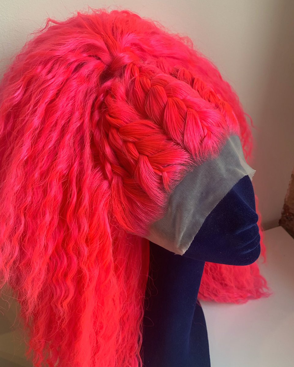 Fluorescent pink 💖💖💖💖