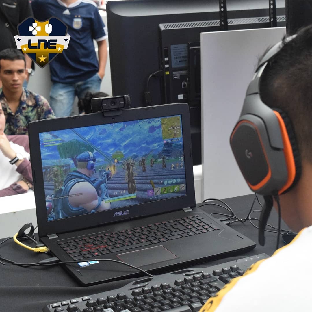 lne_gg's tweet photo. Crearemos el primer ranking de liga para los esports de nuestra región. Esfuerzo, constancia y talento son los elementos necesarios para ser TOP.
Gracias al apoyo de @TiendaGamersCo
@ClinicadelPlay @Payvalida @proyectarvideo y @Gamers_nGeeks
#LaLigaEsports #Fortnite #Esports https://t.co/7BMYRXkirO