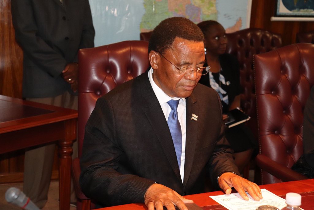 OfficialMasisi's tweet image. This afternoon, I witnessed the signing of Memorandum of Understanding (MoU) for collaboration on economic development between our @BWGovernment &amp;amp; @RutgersU, in the State University of New Jersey based in the 🇺🇸United States of America, through a Video Conference.