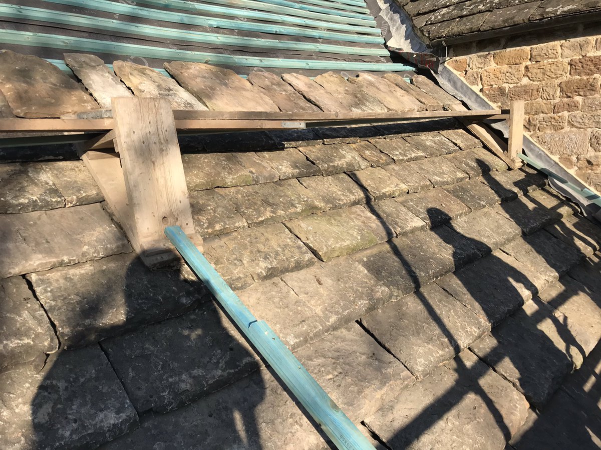 JMRoofs01's tweet photo. What a busy start to the year Derbyshire stone slate https://t.co/iLNDmo20SD
