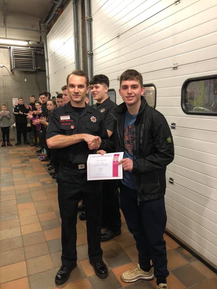 YoungAllan_YW's tweet photo. One of those funny nights @DumbartonFire1 #yffs last night!  Said a goodbye to YFF Cheshire after over 2y with us😢 He had a lot of great things to say about yffs as did we about him 🚒
CMs delivering equipment talk to unit, recruits learning hydrant drills and much more 🚒 https://t.co/Dmax5GQRls