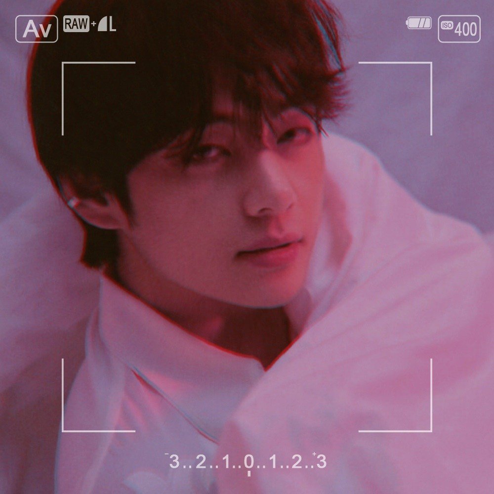moonchldv's tweet photo. ↬
 ━━━━━━━━━━━━━[Love Maze]

❝ ᴛᴀᴋᴇ ᴍʏ ᴀʏ ᴀʏ ʜᴀɴᴅ 
ᴅᴏɴ'ᴛ ʟᴇᴛ ɢᴏ ᴏғ ʏᴏᴜʀ ʜᴀɴᴅ 
ʟɪᴇ ᴀʏ ᴀʏ ɪɴ ᴛʜᴇ ᴍᴀ��ᴇ 
ᴍʏ ᴀʏ ᴀʏ ɴᴇᴠᴇʀ ᴍɪss ᴍᴇ 
ɪɴ ʟᴏᴠᴇ ᴍᴀᴢᴇ 
ᴛᴀᴋᴇ ᴍʏ ᴀʏ ᴀʏ ʜᴀɴᴅ 
ᴅᴏɴ'ᴛ ʟᴇᴛ ɢᴏ ᴏғ ʏᴏᴜʀ ʜᴀɴᴅ ❞ https://t.co/WahqC7cOT8
