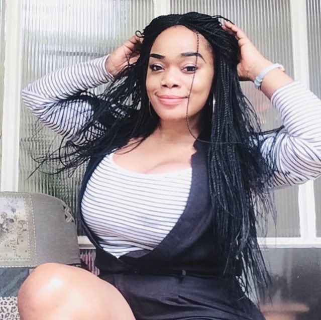 MoeChanda's tweet image. Just because it’s FRIDAY 😉 ... smile it costs nothing #FridayHappines #Fashion #africanbraids #african #afrohair #friday #FridayFeeling #FridaysForFuture