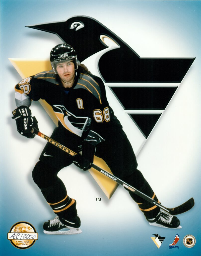 #HappyBirthday to the one and only <a href="/68Jagr/">Jaromir Jagr</a> 47 years old and still going strong in the Czech Republic. 🐐